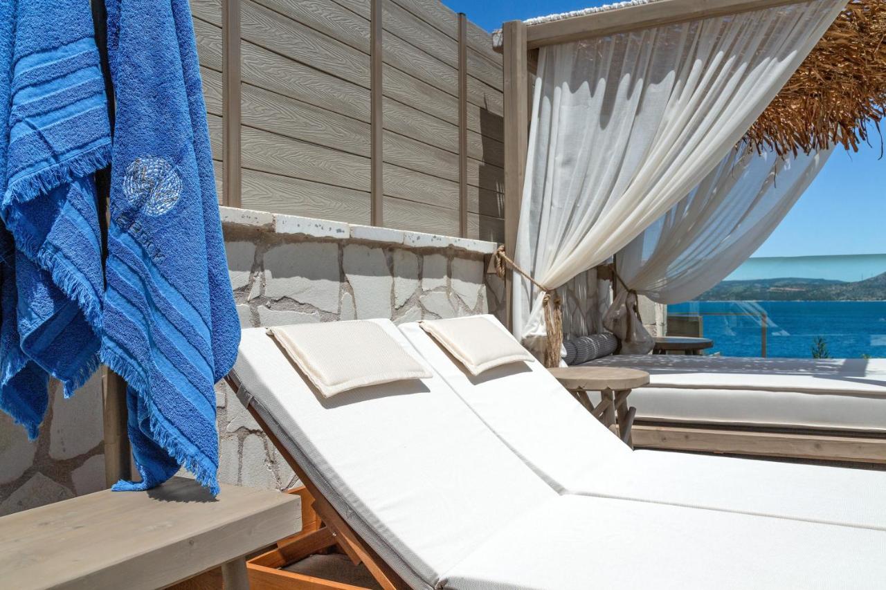 White Rock Villas Nikiana Exterior foto